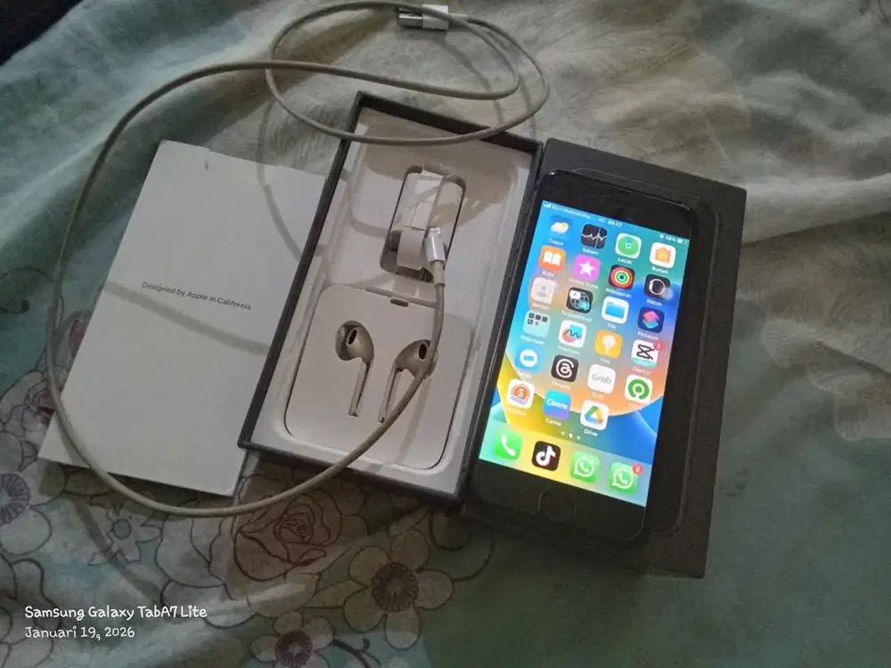 IPhone 8 256GB Fullset