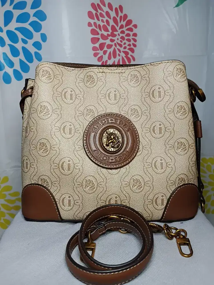 Tas preloved , masih bagus bagus