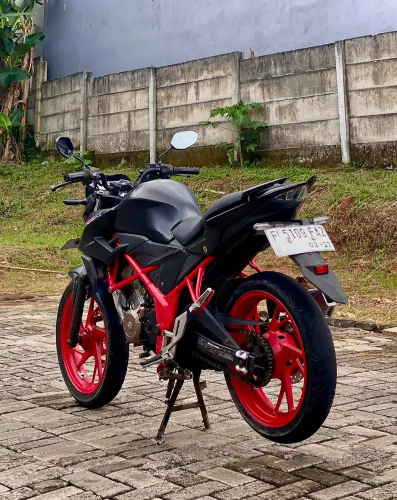 Honda CB 150R 2016 Streetfire Mulus