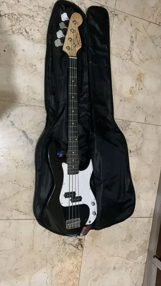 Guitar Bass Mike music