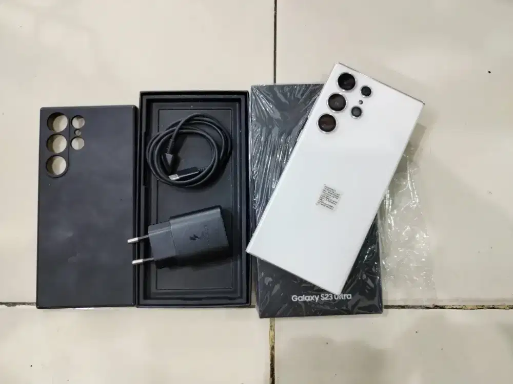 Samsung galaxy S23 ultra Ram 12/512GB Fullset ori semuanya mulus