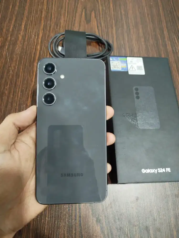 SAMSUNG S24 FE 8/256 SECOND BERGARANSI