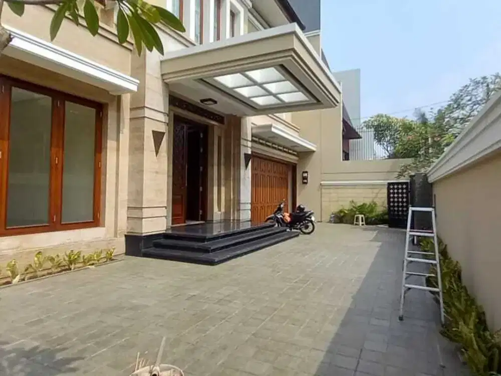 Rumah Lux Bangunan 2021 di Pondok Indah. Ada Pool.