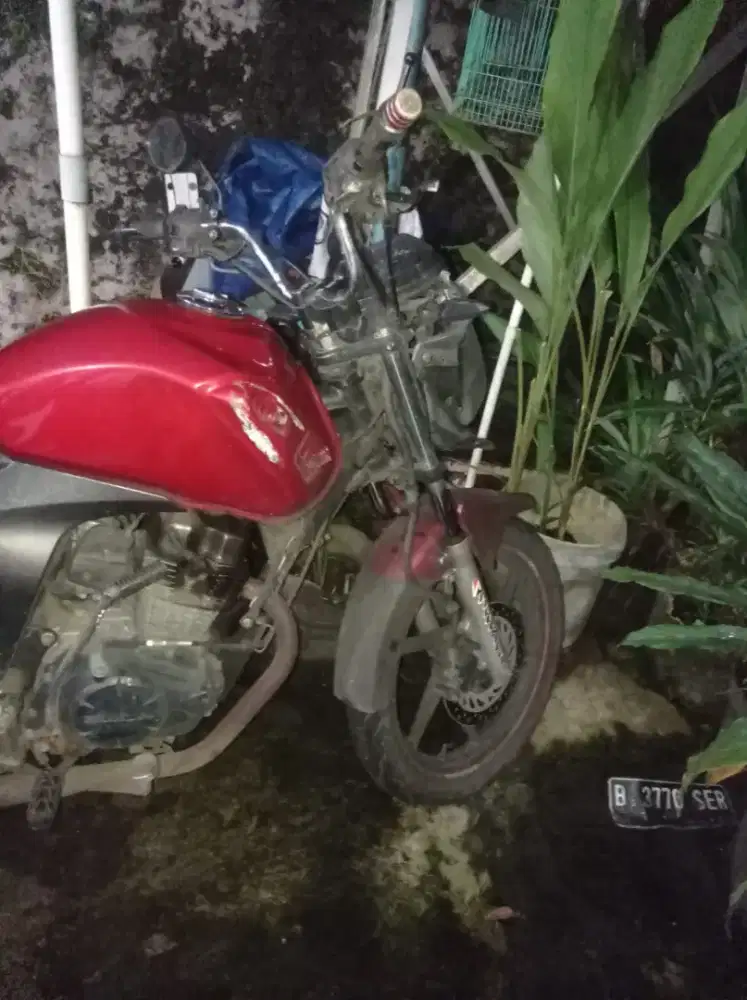 Dijual Megapro monoshock 2012 ngak keurus  2.300.0000 nego