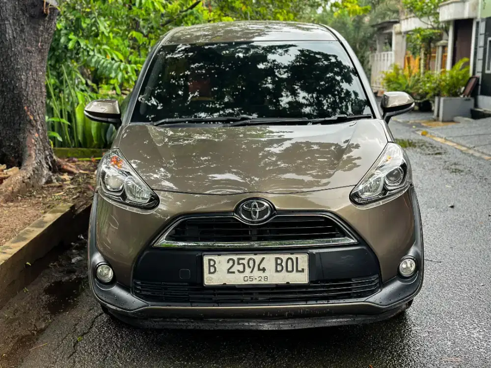 Sienta V MT 2017 Coklat DP 7jt Cash Atau Kredit Terbaik SeOLX!