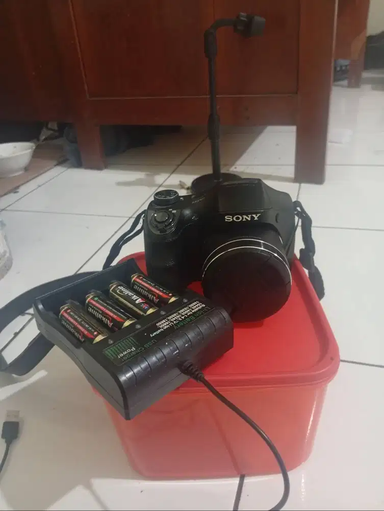 Kamera sony Cyber shoot h300