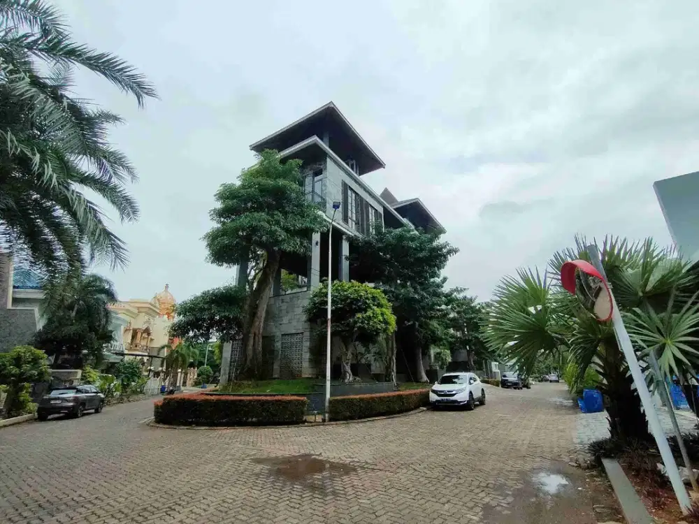 Rumah Sultan Mewah With Private Lift Dan View Laut di Kawasan Pantai Mutiara Jakarta Utara