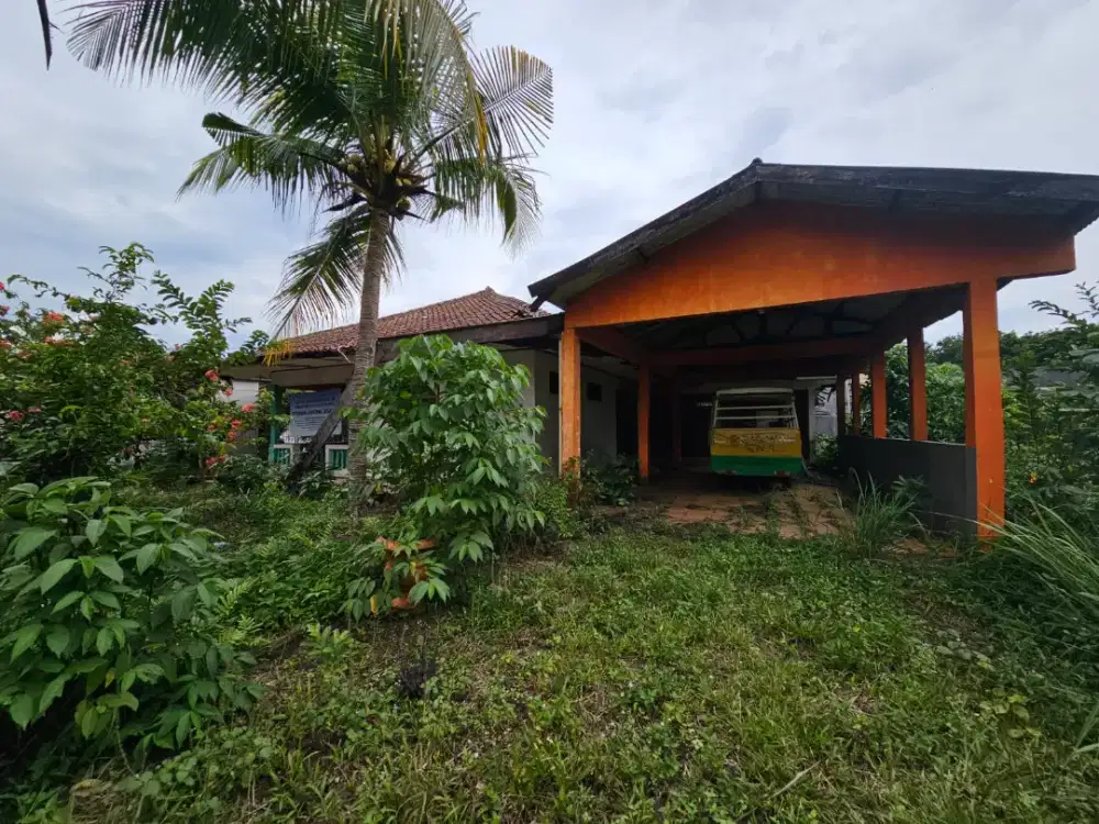 Dijual rumah dengan tanah besar