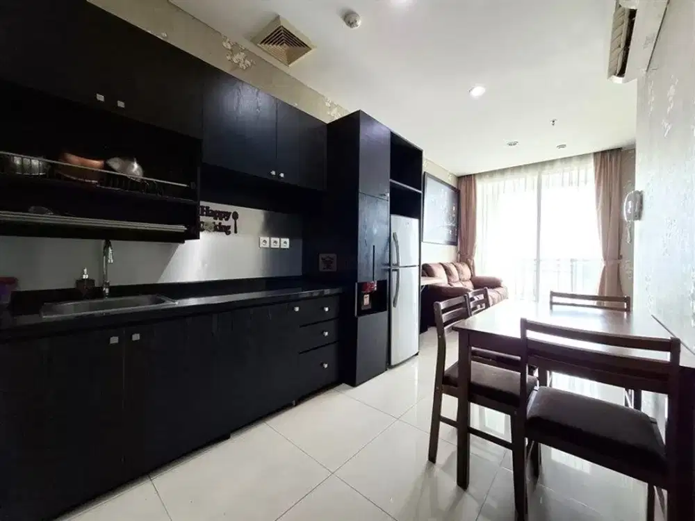 Terhubung ke Mall Cp & Taman Tribecca, Disewakan 1 Bedroom Central Park Residences Furnished Bagus, Fasilitas Kolam Renang, Jacuzzi, Gym.