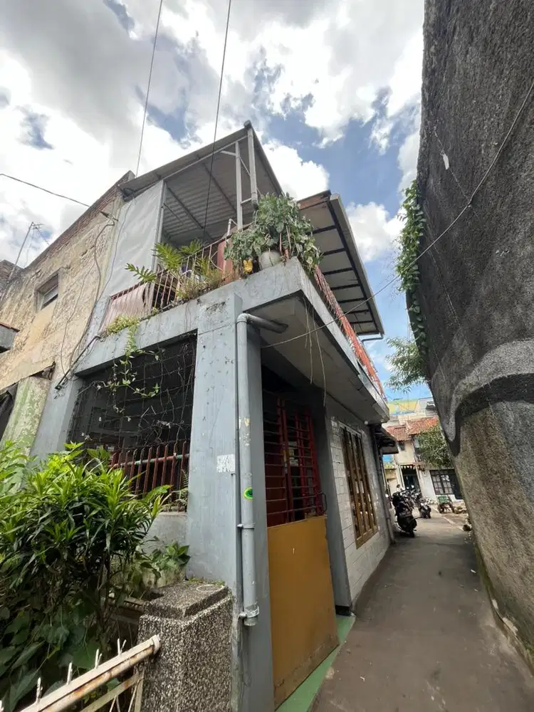 jual cpt rumah lantai 2 tanpa perantara ditengah kota lokasi strategis