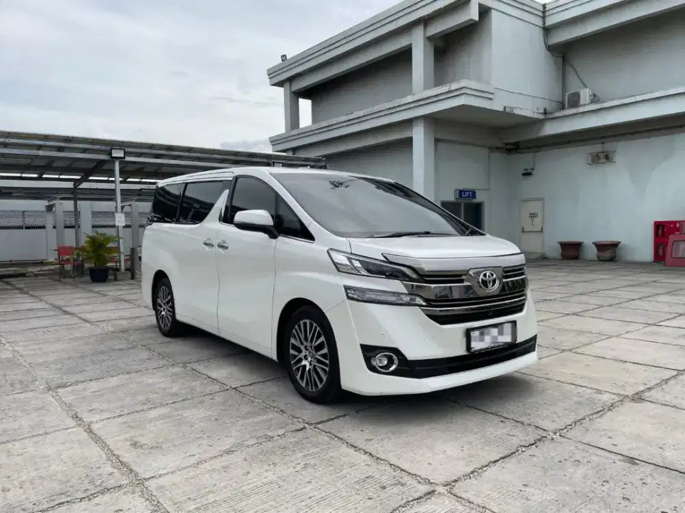 KM 62. TOYOTA VELLFIRE ATPM 2015 PUTIH