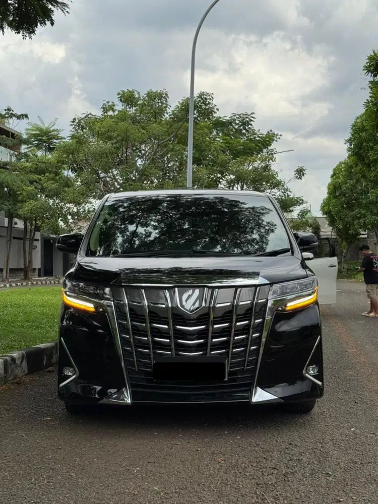 Toyota Alphard G 2022 Antik Low KM Murah Bekas Hitam Genap Garansi