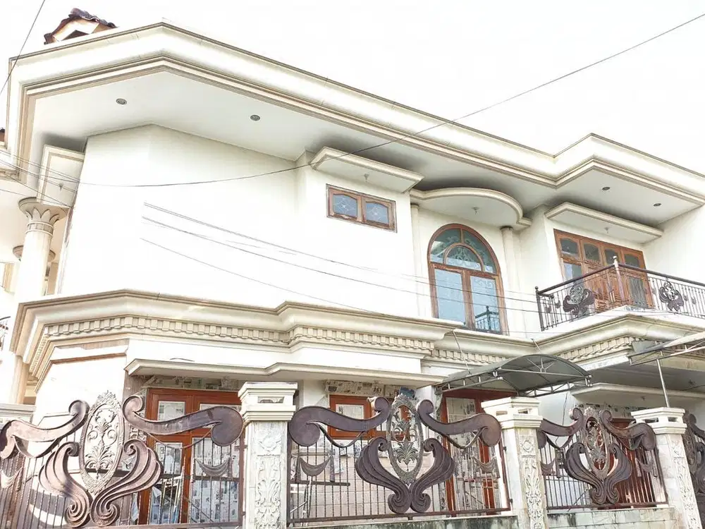 Dijual rumah dengan design Lux dan Classic