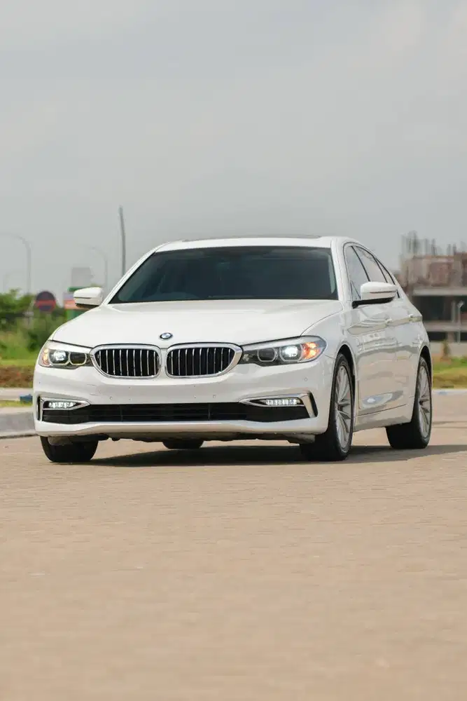 BMW 530i Luxury 2017 (G30)
