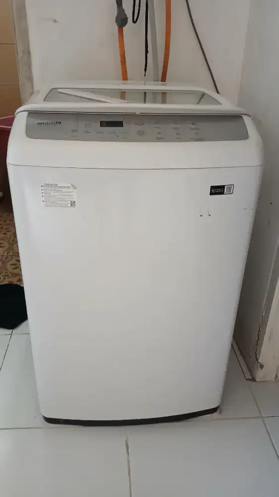 Mesin cuci bukaan atas