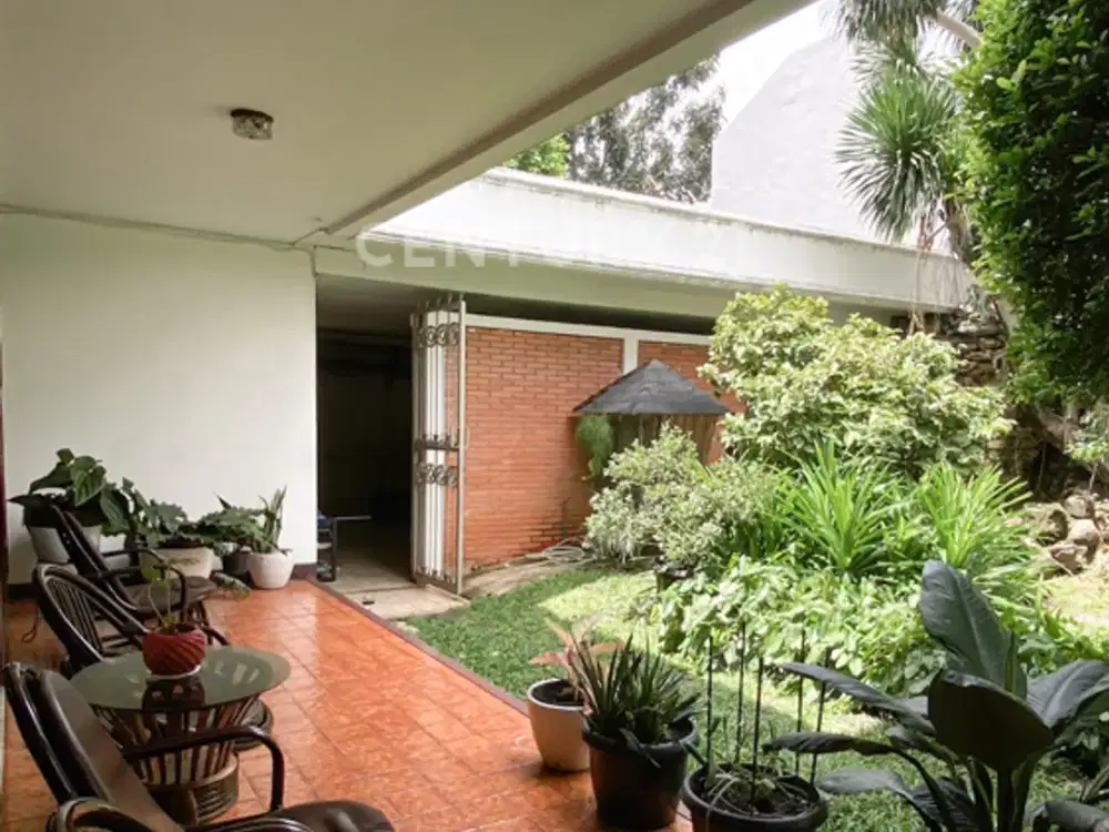 Rumah Di Menteng Inti Dengan Posisi Hoek