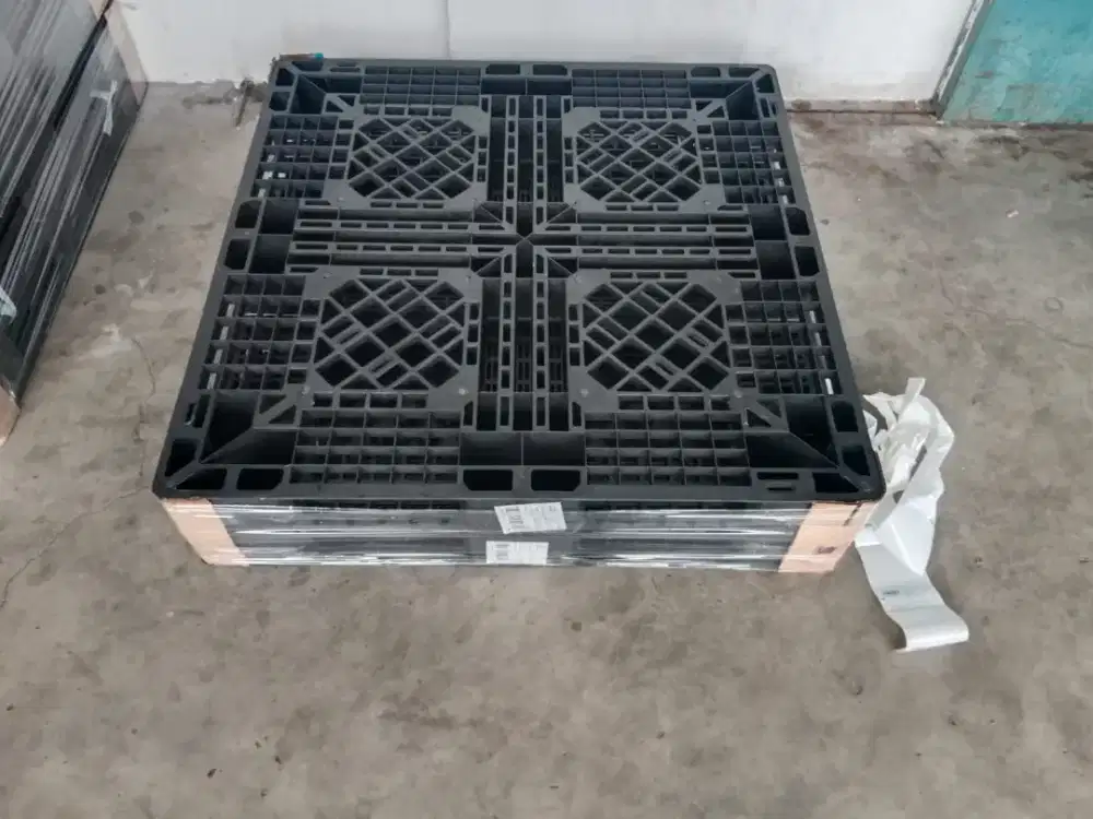 Pallet plastik bekas tebal