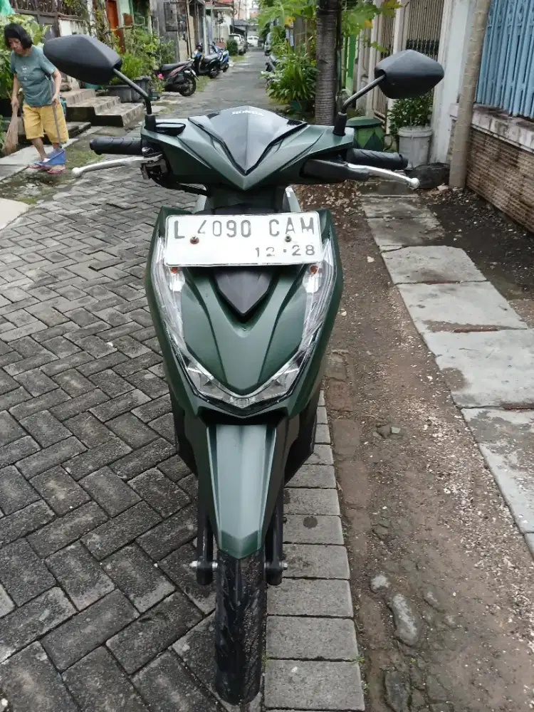 Beat deluxe 2023 kondisi sgt bagus samsat ikt kdg cowek