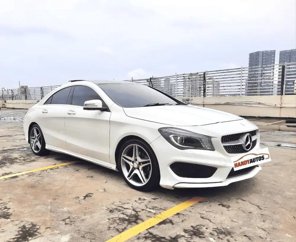 Mercedes Benz CLA200 AMG Panoramic Tahun 2016 Automatic putih metalik