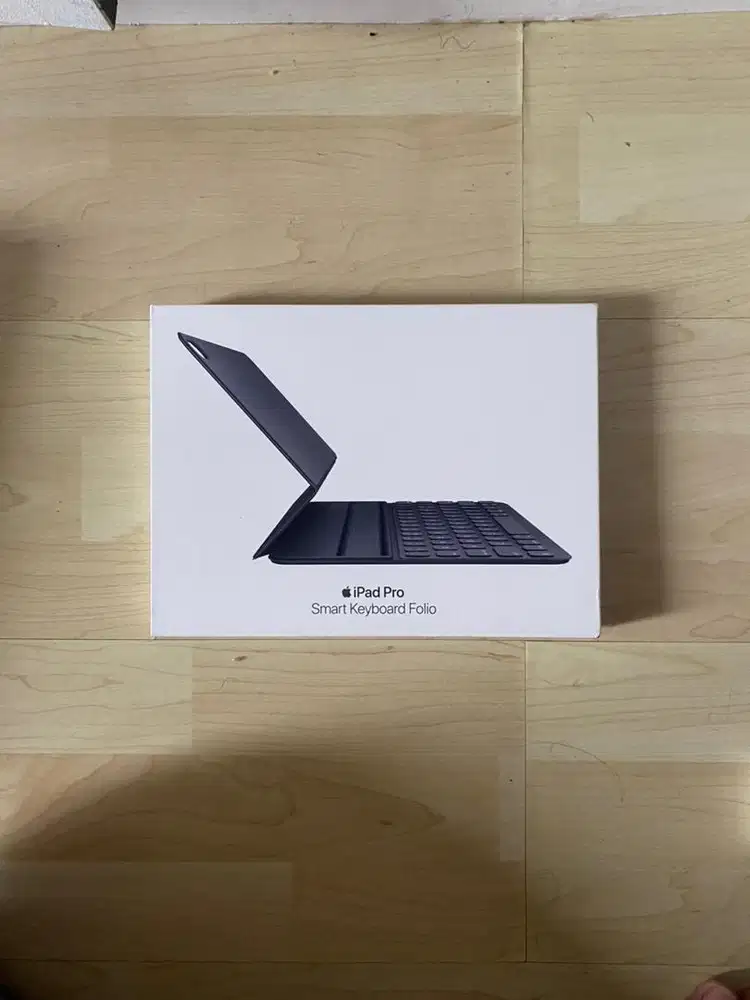 Smart Keyboard Folio for Ipad Pro (box only)