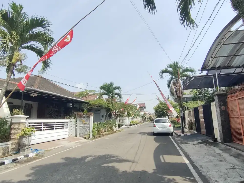 Hanya 30Mter Dari Raya Suhat Bunga Semanggi Kota Malang