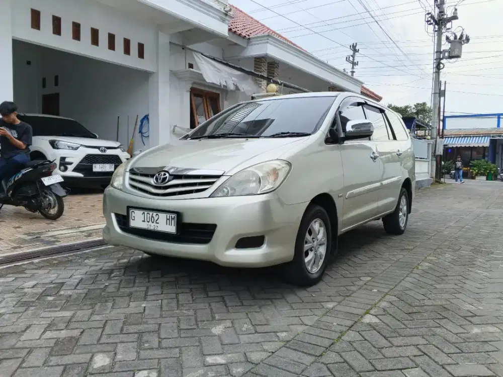 Bismillah, jual Inova G Luxury th 2011 MT