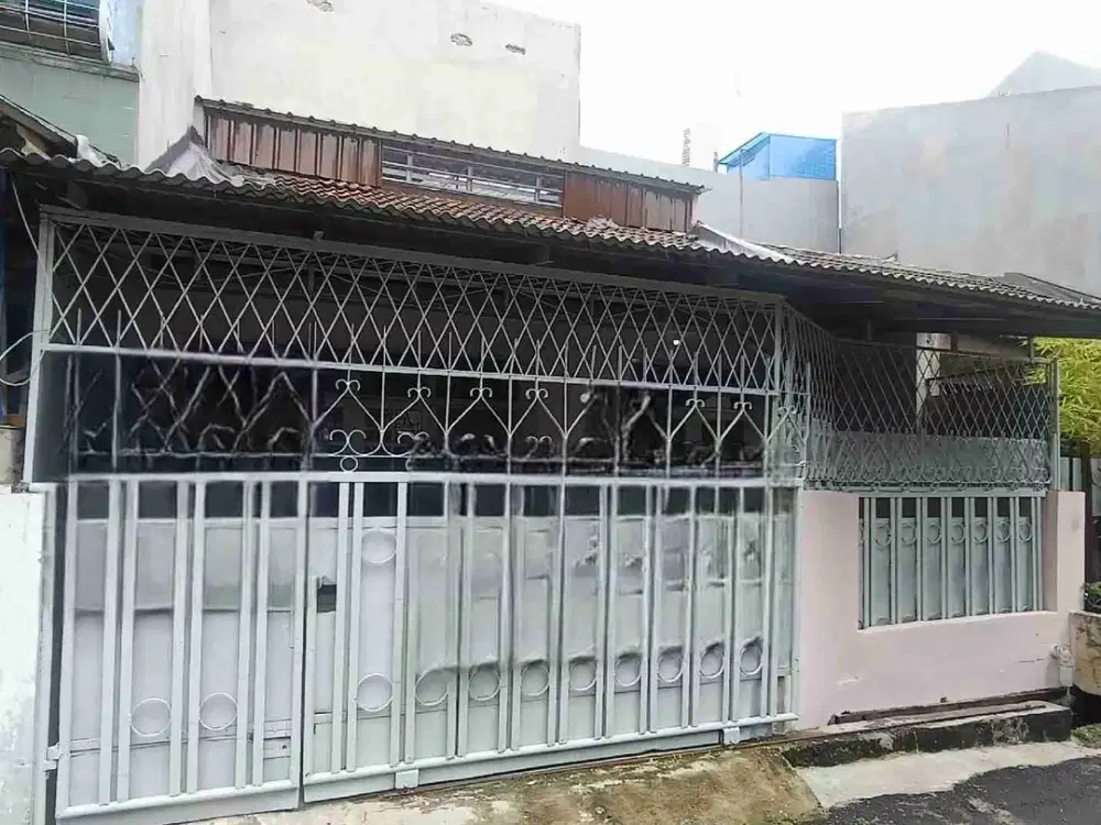 Rumah minimalis rapih siap pakai 1,5 lantai row jalan 2 mobil disewakan Sunter Jakarta Utara