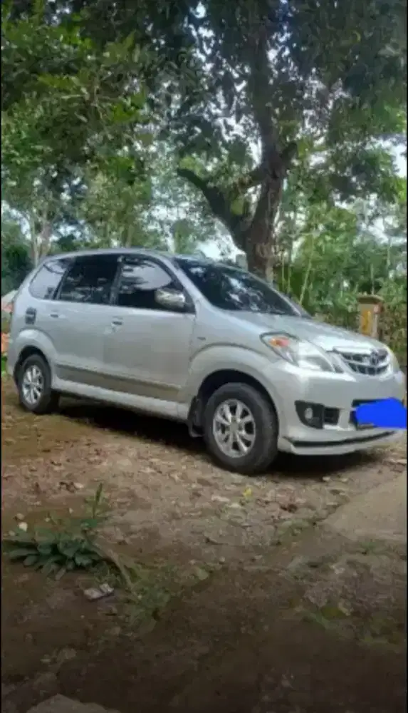 Toyota Avanza 2010 Bensin