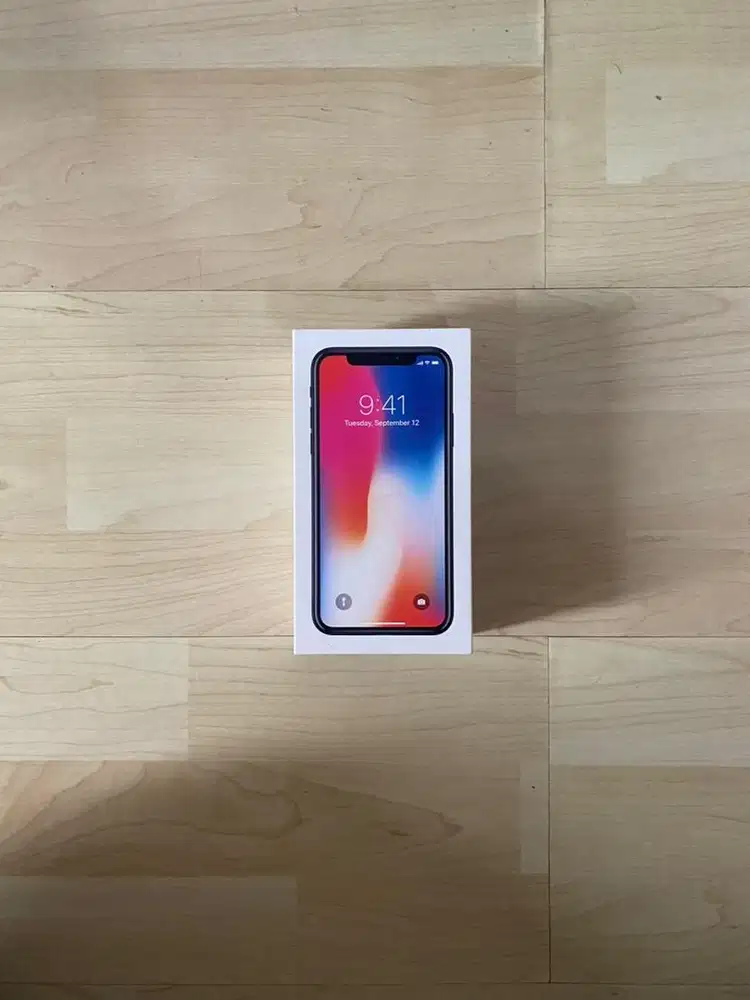 iPhone X 64GB (box only)
