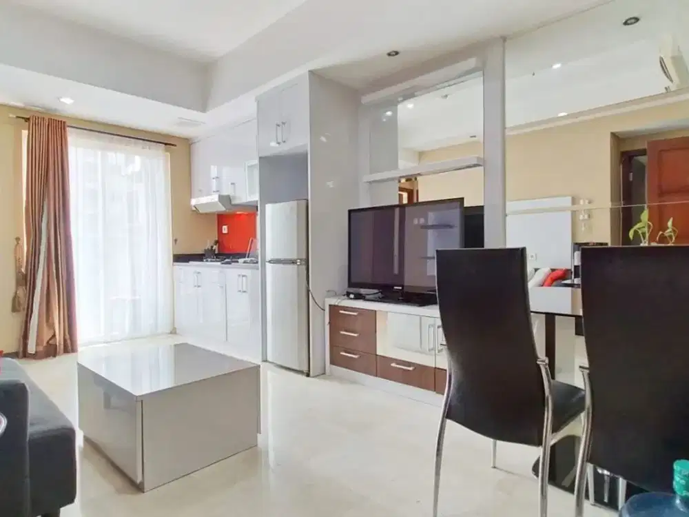 Disewakan Unit Apartemen Royal Mediterania Garden, (2Br), Tower Lavender, View Kolam