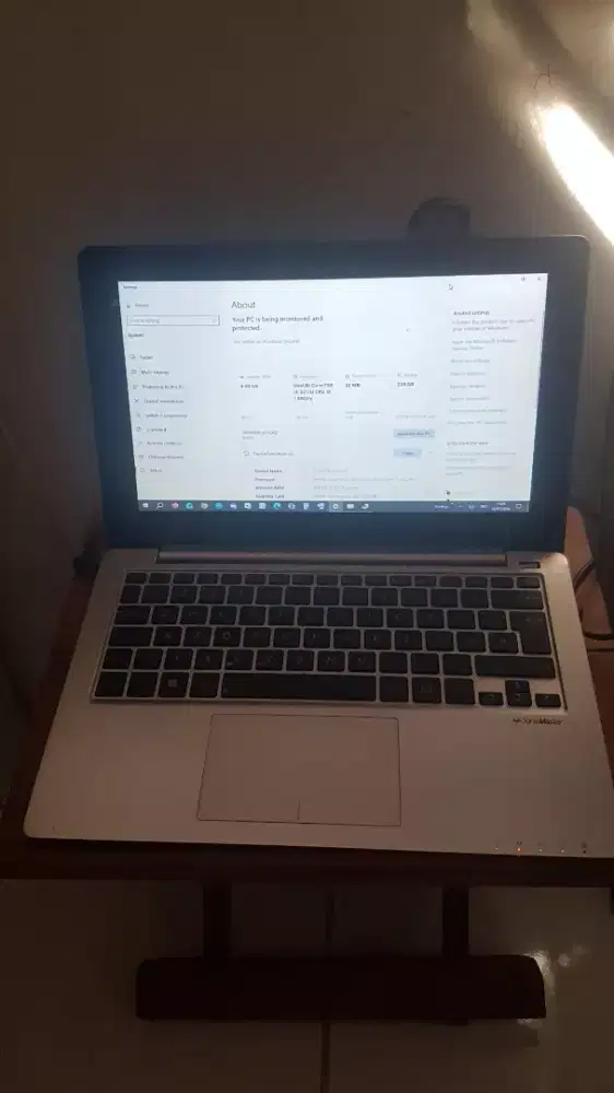 Laptop Asus S200E 11 inch touch screen Core i3 SSD 256 Keyboard Jerman