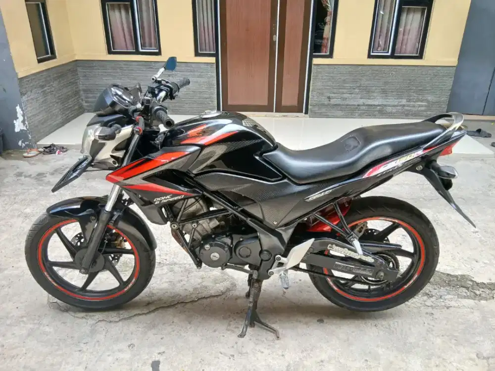 Honda cb 150 r tahun 2014