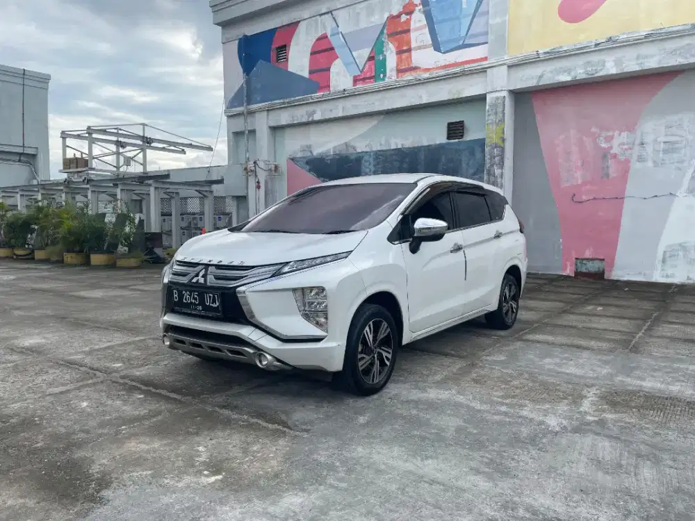 Mitsubishi Xpander Ultimate 2021 putih