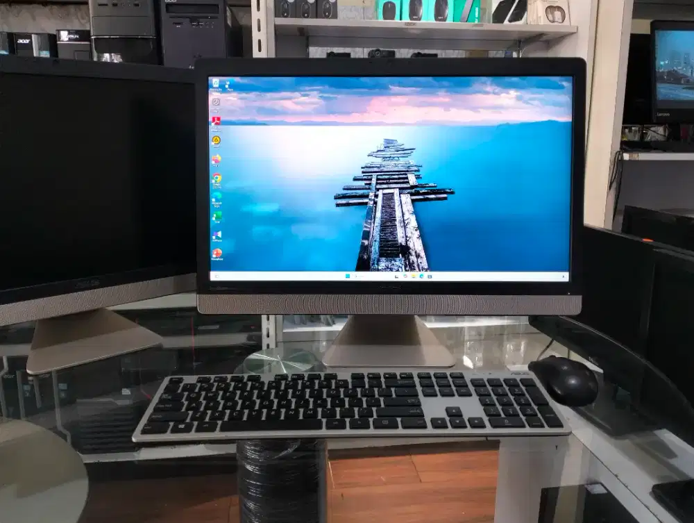 PC AIO Asus V221IC 21.5
Intel Core i5 Gen7 Dual VGA
