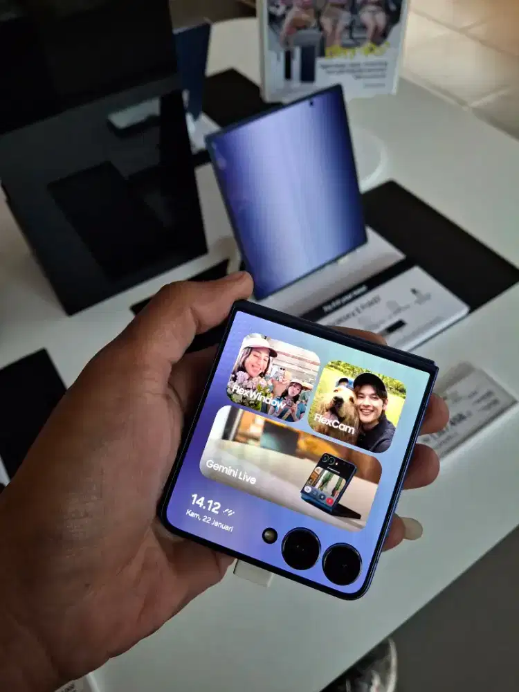 SAMSUNG Z FLIP 7 512GB Diskon Aksesoris Up 1,5 Juta