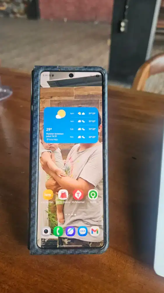 Galaxy Z Fold 3 - 12/256GB Bekas Kondisi Baik