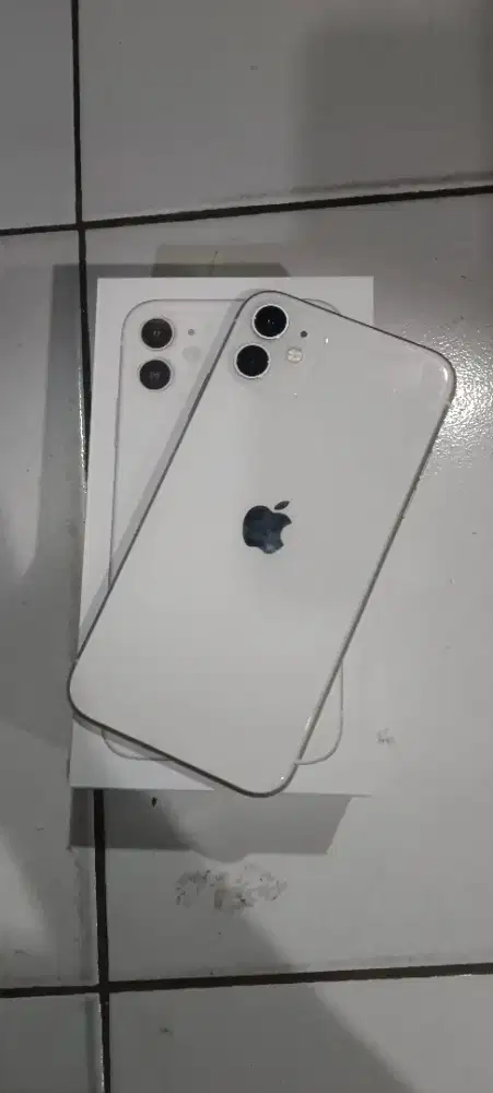 Iphone 11 basic 64 fullset