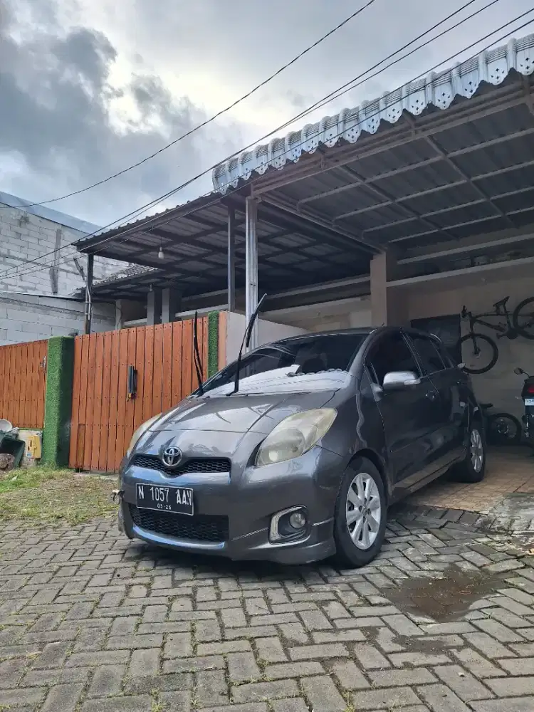 Toyota yaris s limited