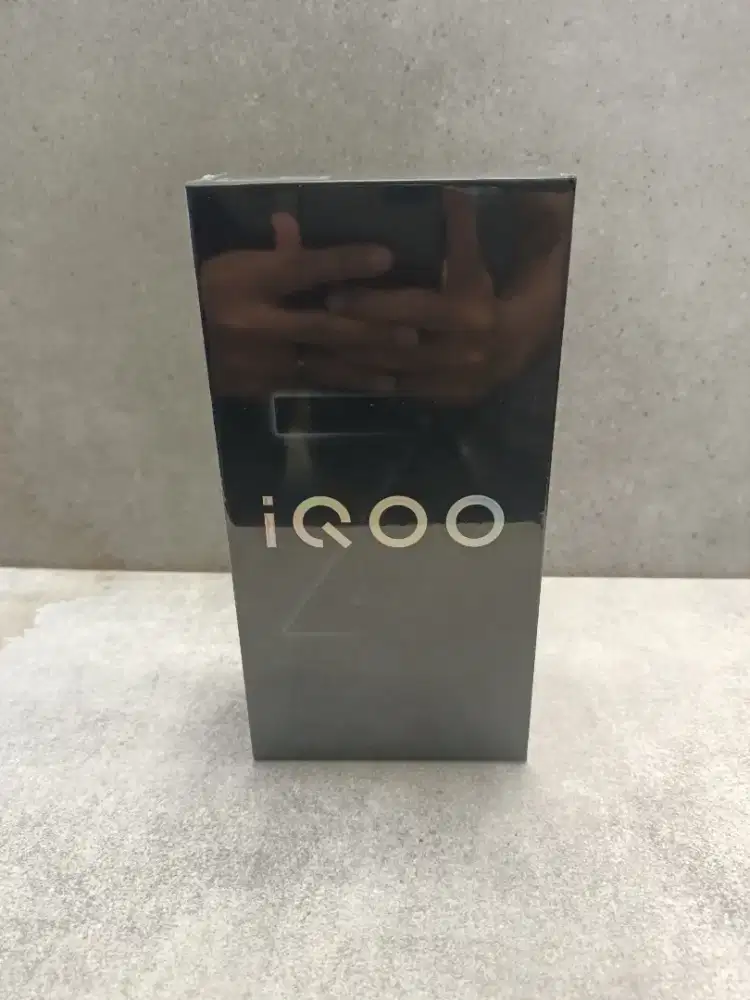 Handphone IQOO Z10R 8/256 GB (BARU)