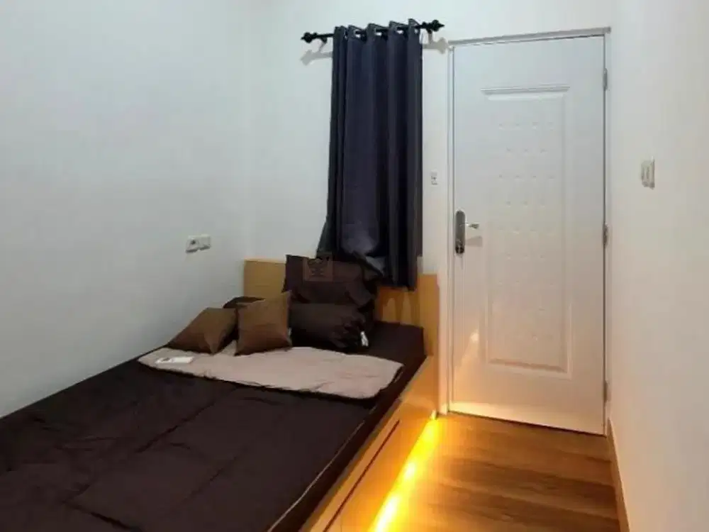 Investasi terbaik ROI ±9,9%,Dekat BINUS Anggrek Rawa Belong, Dijual Rumah Kost Koster Coliving 30 Kamar Full Occupancy Furnished, Kemanggisan, Jakbar