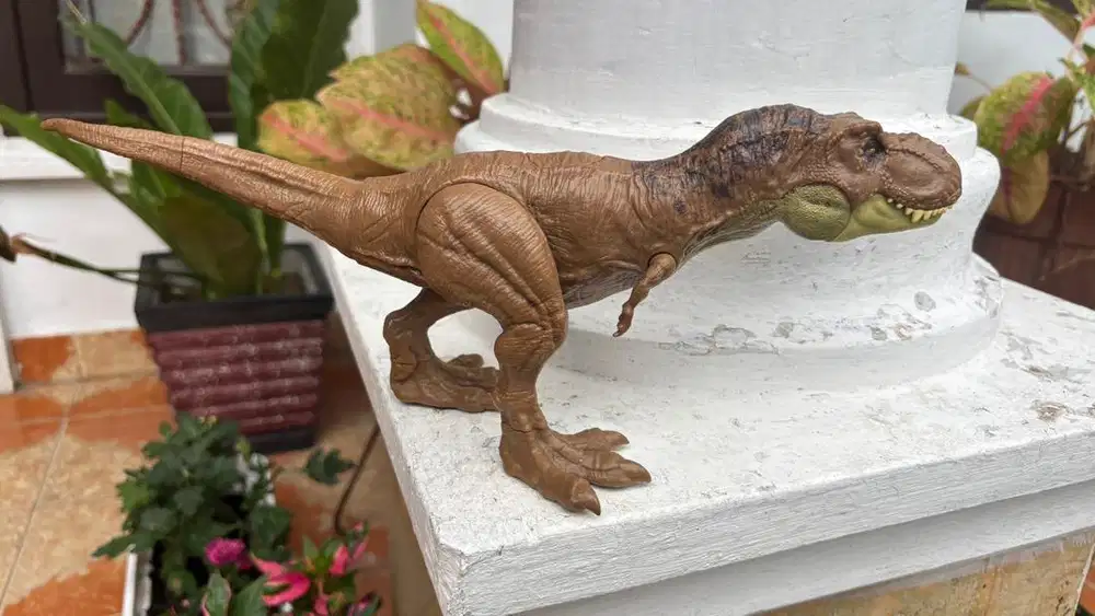 dijual Figure T-rex ori mattel jurassic world