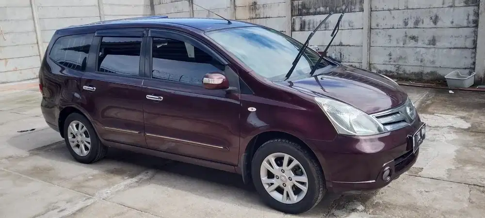 Nissan Grabd Livina XV AT 2011 Bensin