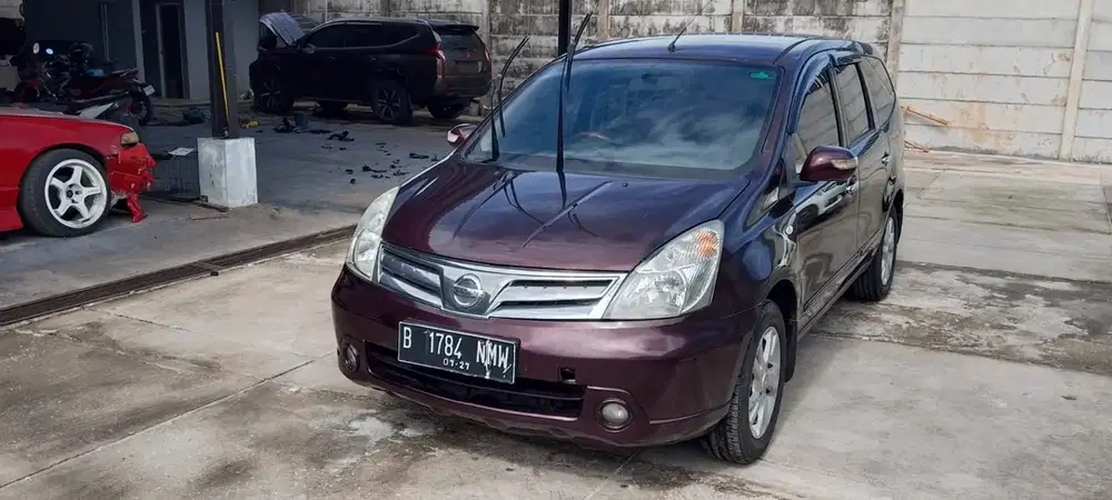 Nissan Grabd Livina XV AT 2011 Bensin
