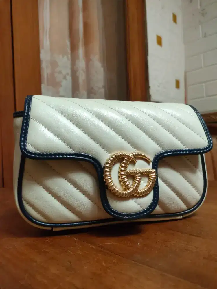 Preloved GUCONGMarmont mini diagonal in Ivory & Blue Agatha Matelasse