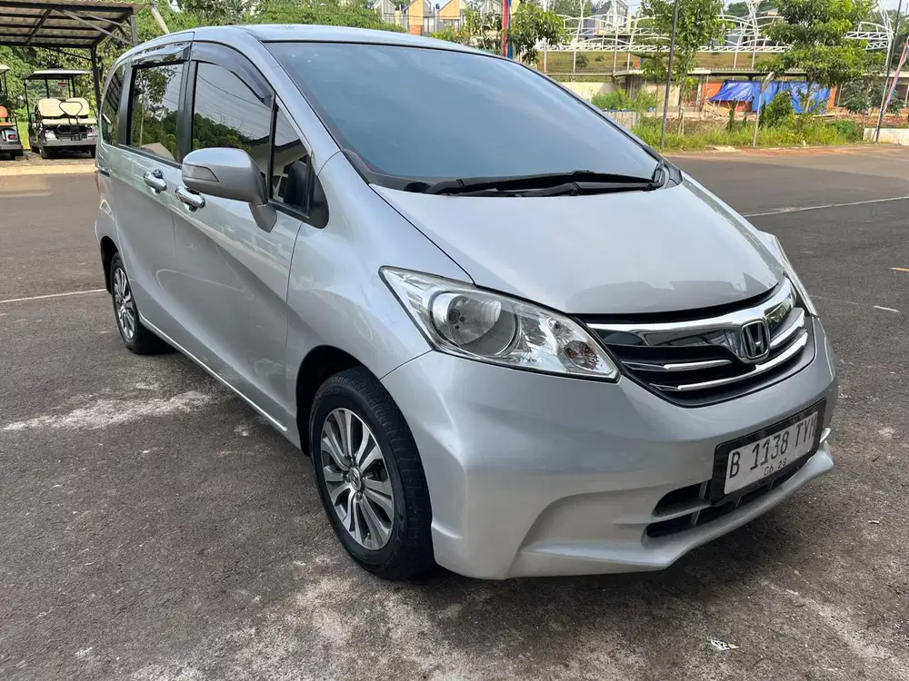 Honda Freed sd 2014 cash 135 nego