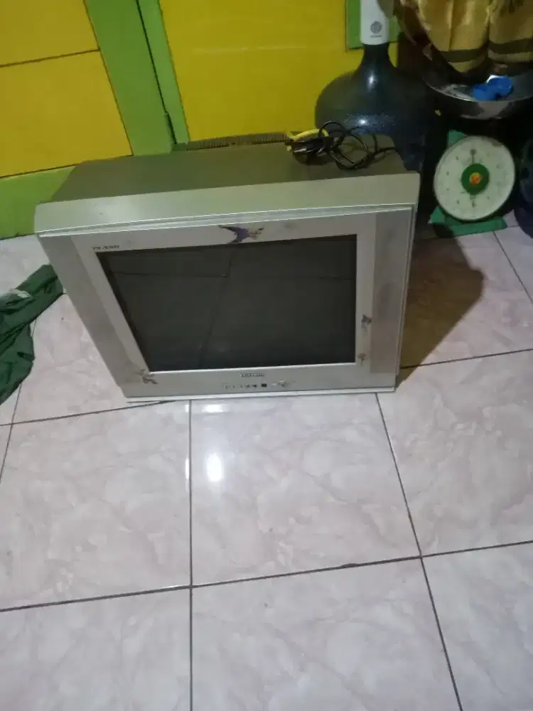 Di jual tv tabung