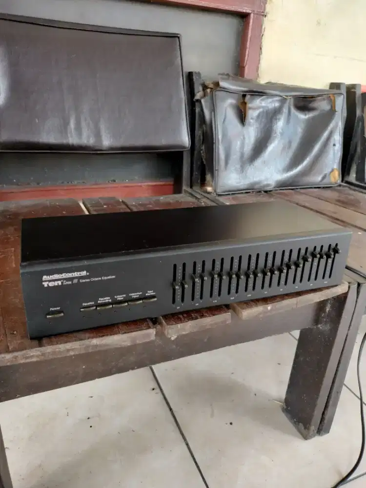 Equaliser Audiocontrol seri Ten III bagus