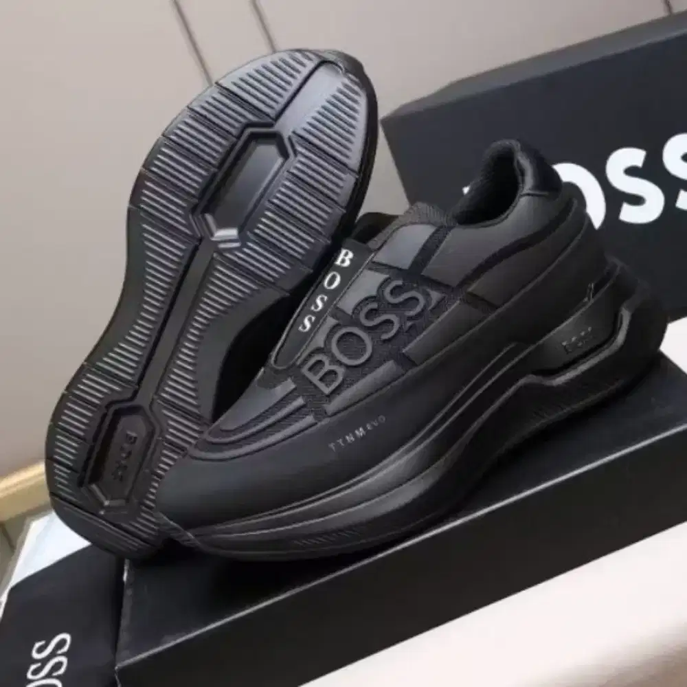 SNEAKER BOSS MEN BRANDED QUALITY IMPORT