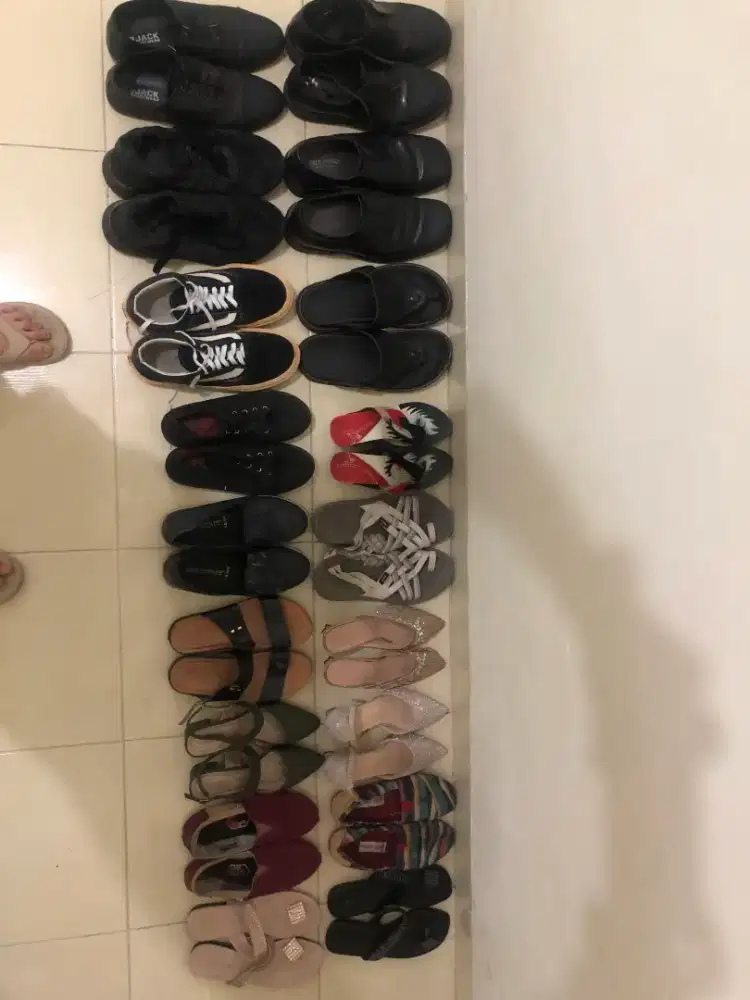 Sepatu dan sandal pria & wanita