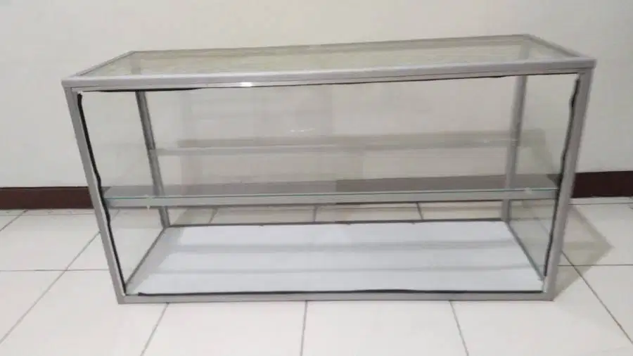 Etalase bekas warnas